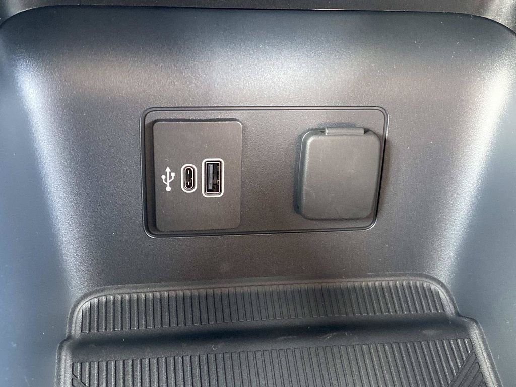 New 2026 Vapor Blue Metallic Ford Active image 19