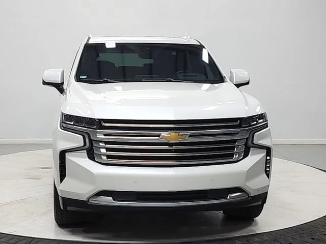 Used 2023 Beige Chevrolet High Country image 2