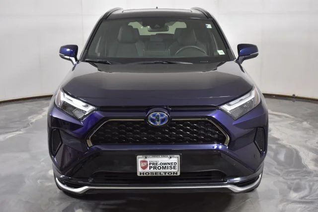 Used 2024  Toyota SE image 12