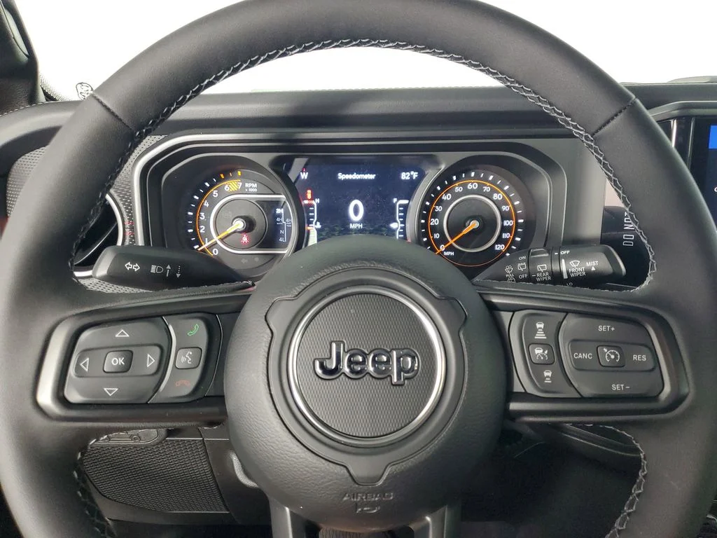 New 2026 Black Clear-Coat Exterior Paint Jeep Rubicon X image 25