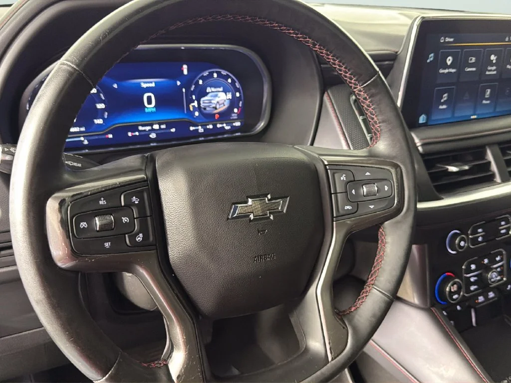 Used 2023 IRIDESCENT PEARL TRICOAT Chevrolet RST image 22
