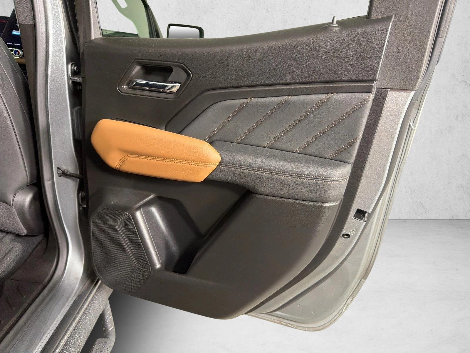 Used 2024 Sterling Metallic GMC 4WD AT4 image 16