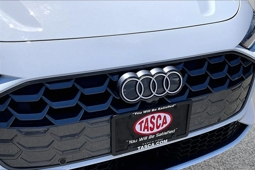 Used 2025 White Audi 2.0T Premium image 32
