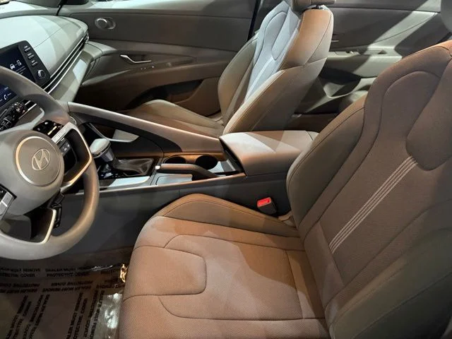 New 2026 Abyss Black Hyundai SE image 10