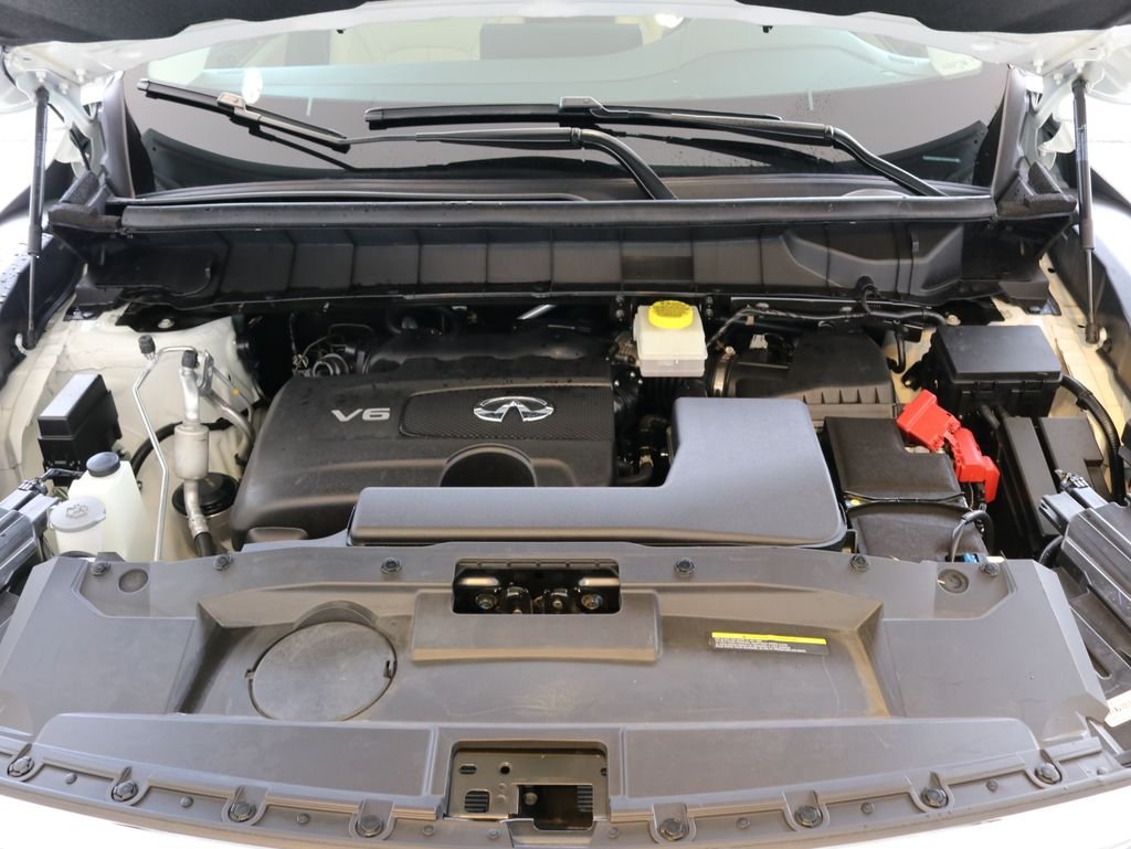 Certified Used 2023 White INFINITI LUXE image 53