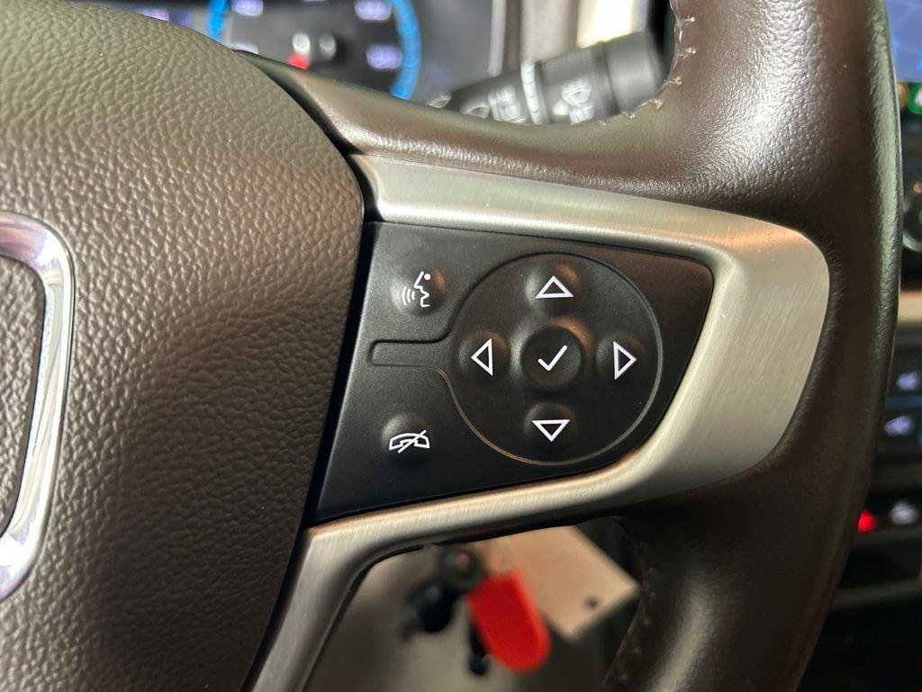 Used 2021 Cayenne Red GMC Denali image 11