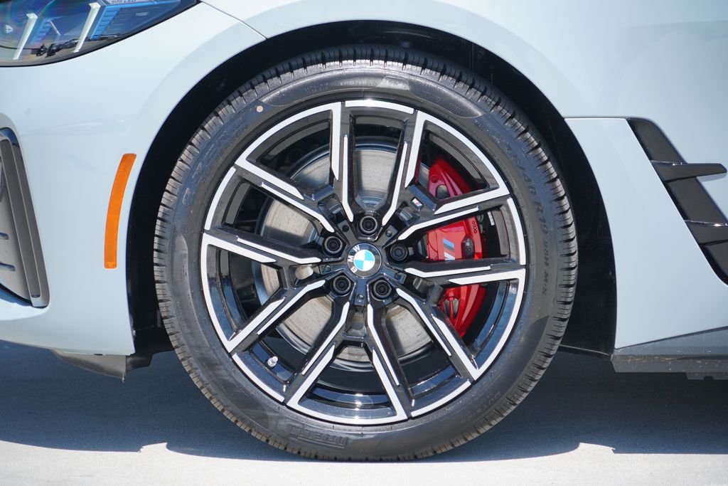 New 2026 Brooklyn Grey Metallic BMW xDrive40 image 5