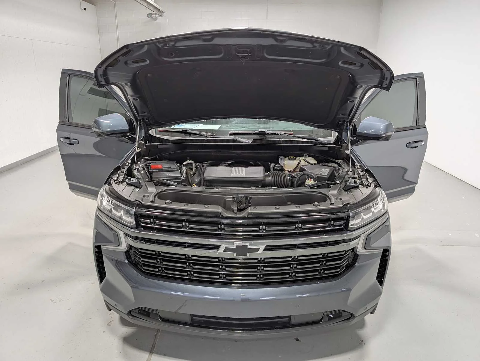 Used 2021 Shadow Gray Metallic Chevrolet RST image 14