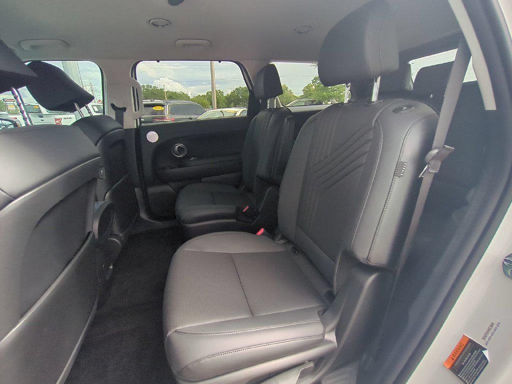 New 2027 White Hyundai Blue SEL 7P image 19