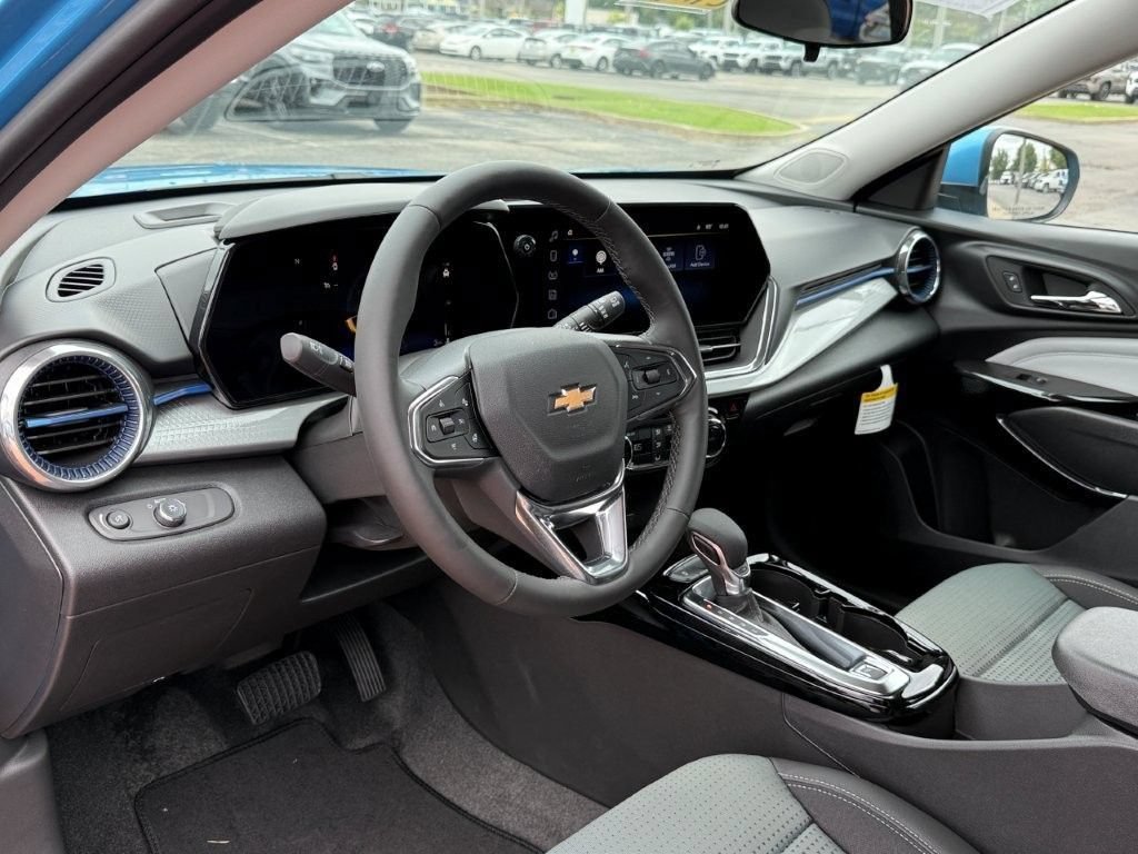 2026 Chevrolet Trax LT - Photo 9