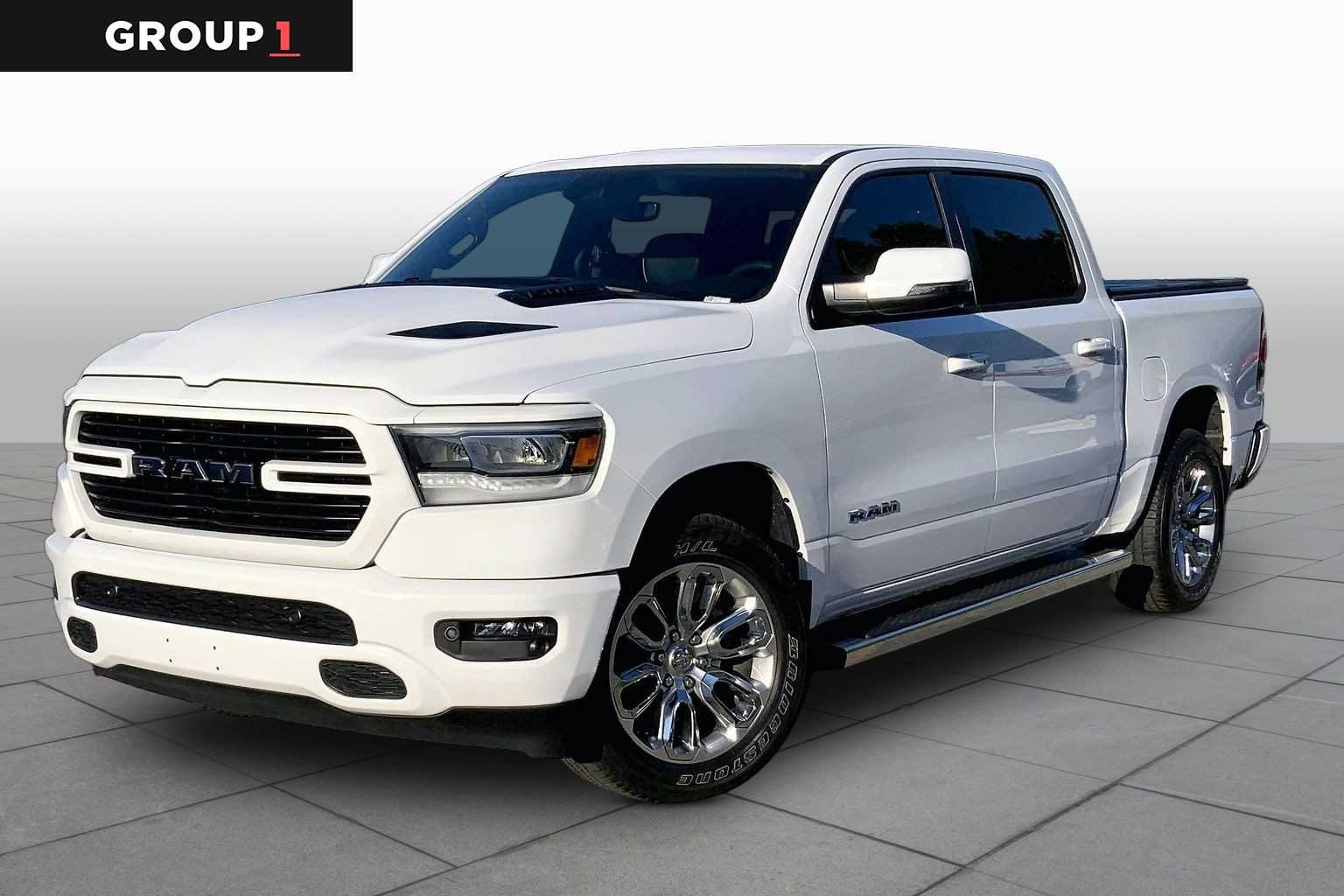 2024 RAM 1500 Laramie 4x4 Crew Cab 5'7's photo