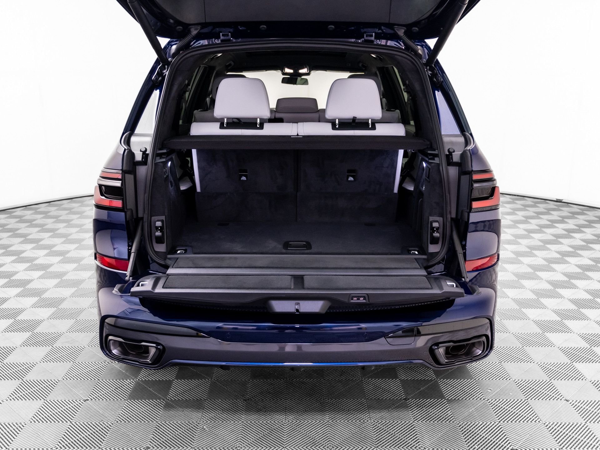 New 2027 Tanzanite Blue II Metallic BMW xDrive40i image 36