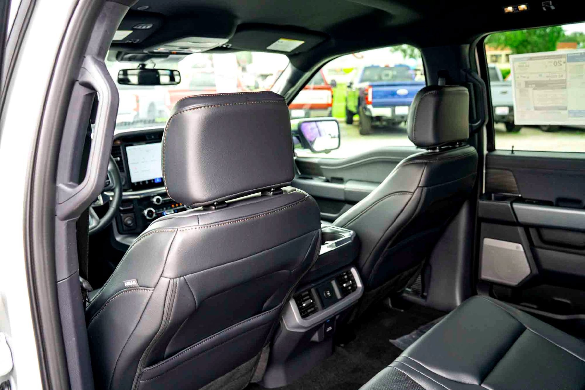 New 2026 Star White Metallic Tri-Coat Ford LARIAT image 19