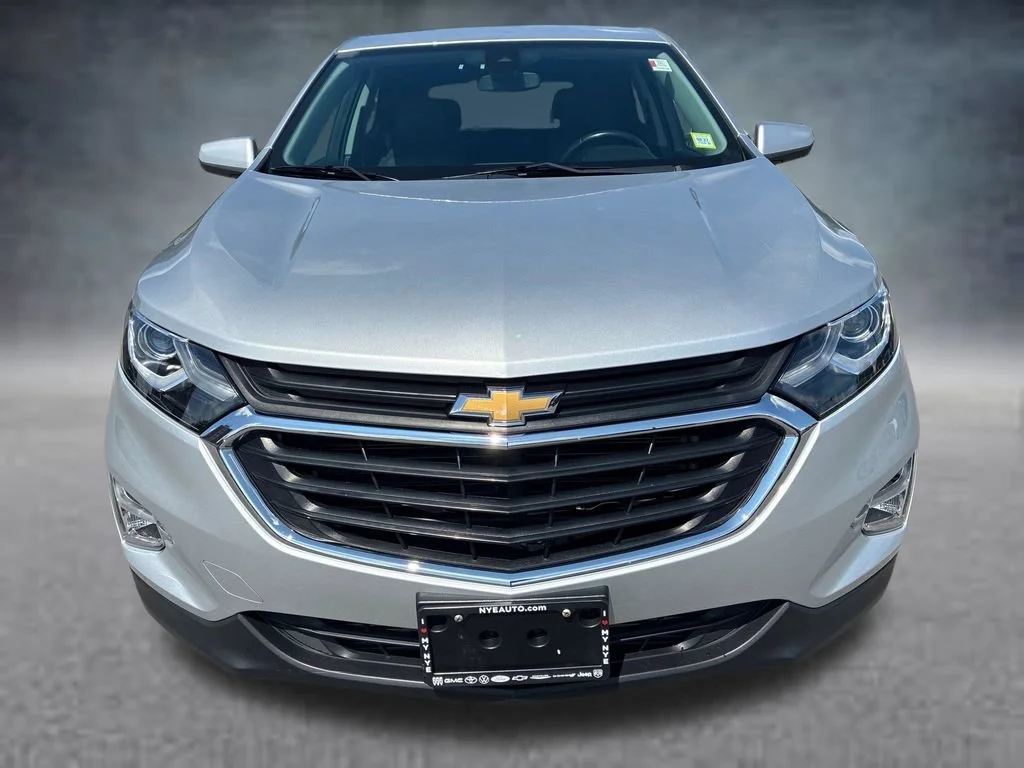 Used 2021 SILVER ICE METALLIC Chevrolet LT image 10