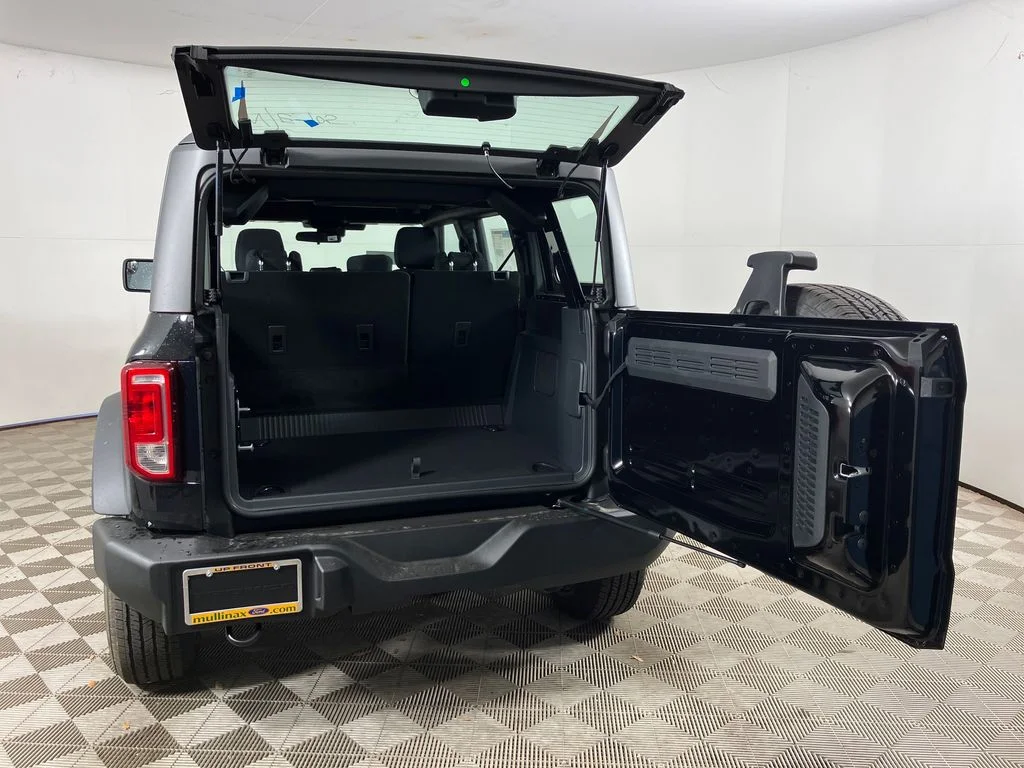 2025 Ford Bronco 4-Door Base - Photo 24