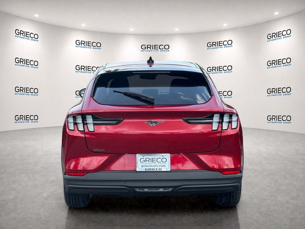 Used 2023 Red Ford Select image 6