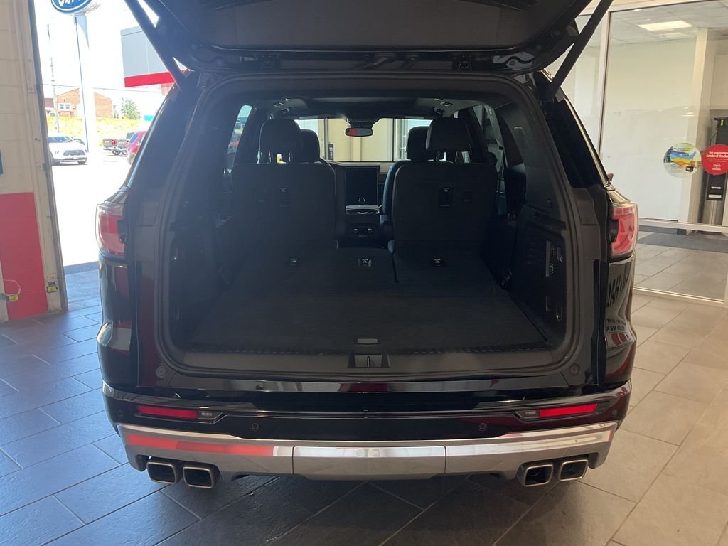 Used 2025 Black GMC Denali image 9
