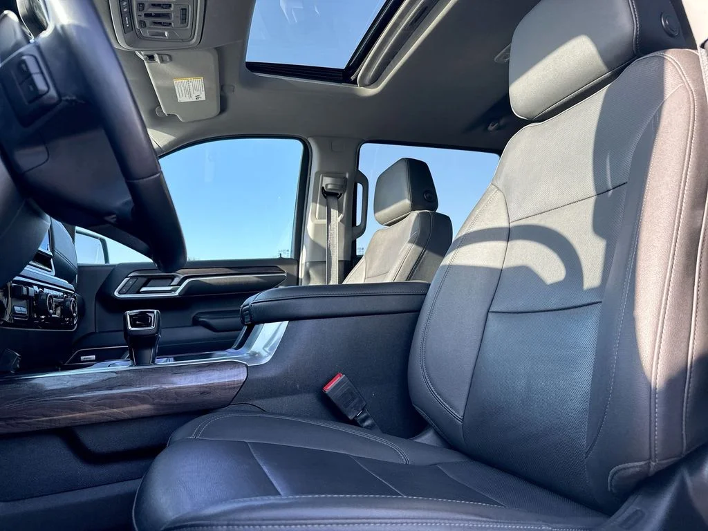 Used 2023 White Chevrolet LTZ image 9