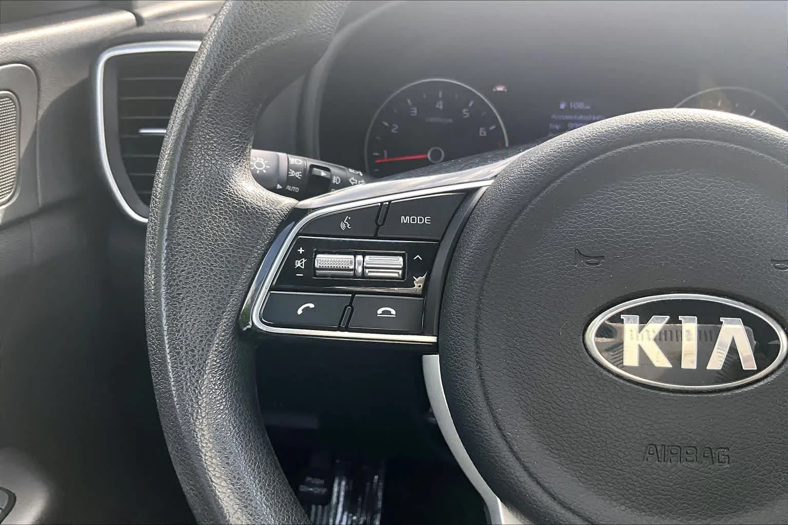 Used 2022 Hyper Red Kia LX image 23