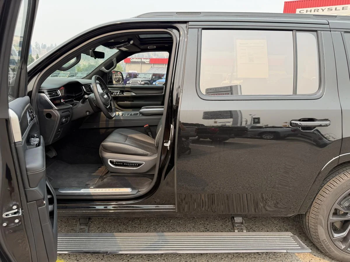 Used 2024 Black Jeep Series Ii Obsidian image 10