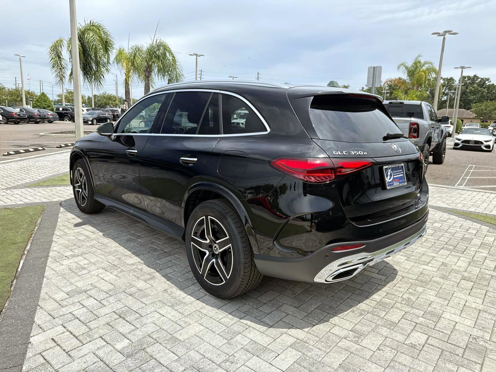 New 2026 Black Mercedes-Benz 350e 4MATIC® SUV image 4
