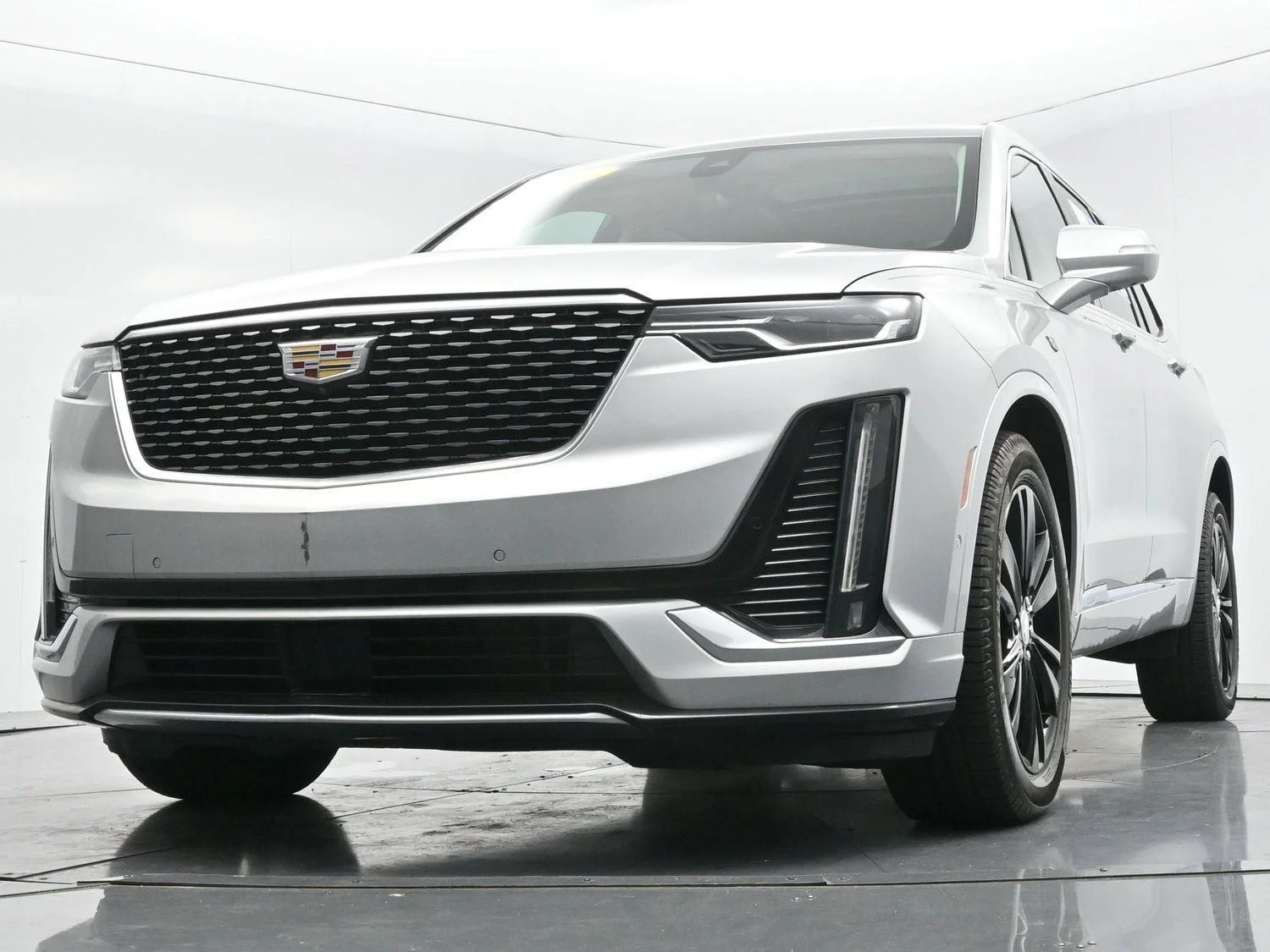 Used 2020 Radiant Silver Metallic Cadillac AWD Premium Luxury image 49