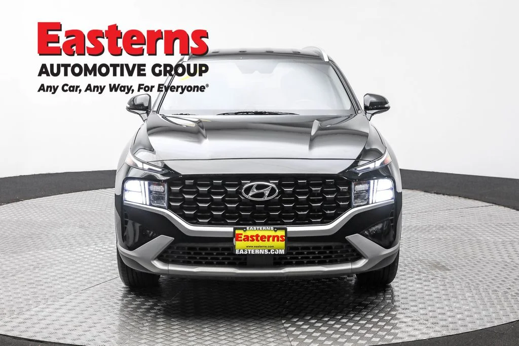 Used 2023 Black Hyundai SEL image 2