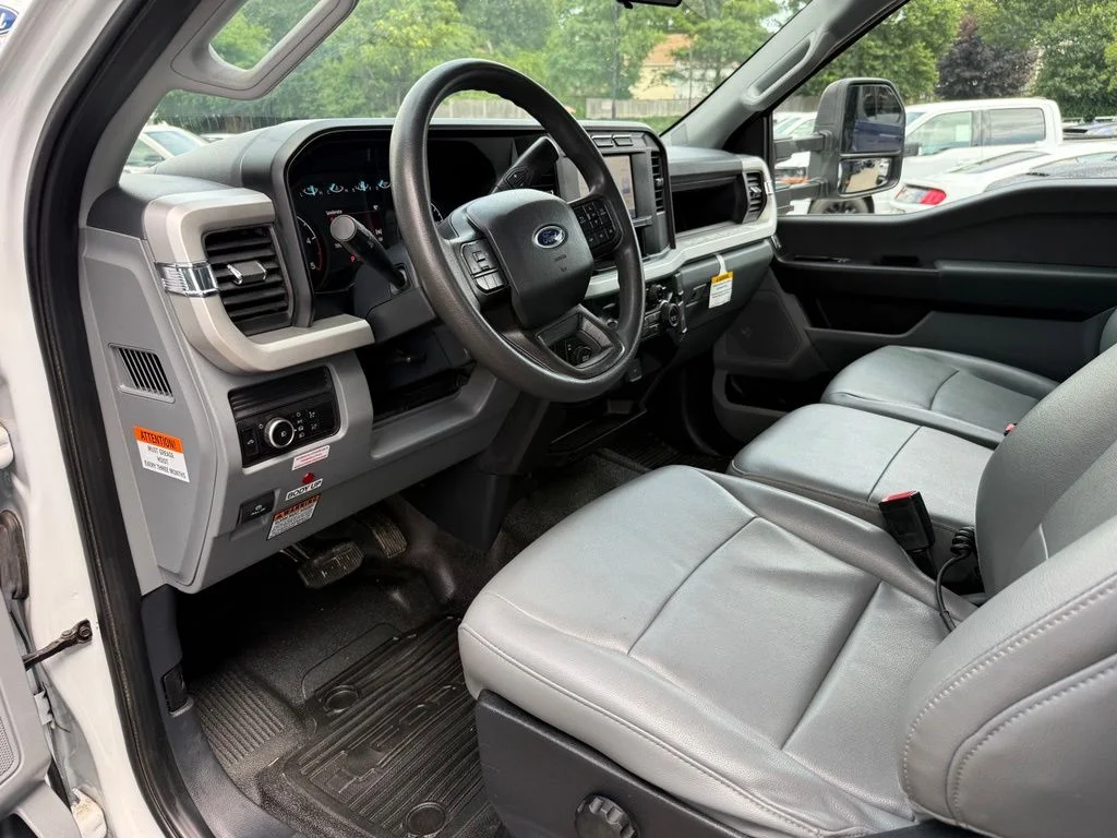 Used 2023 White Ford XL image 19