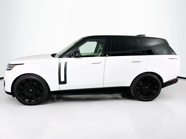 Used 2025 White Land Rover Autobiography image 8