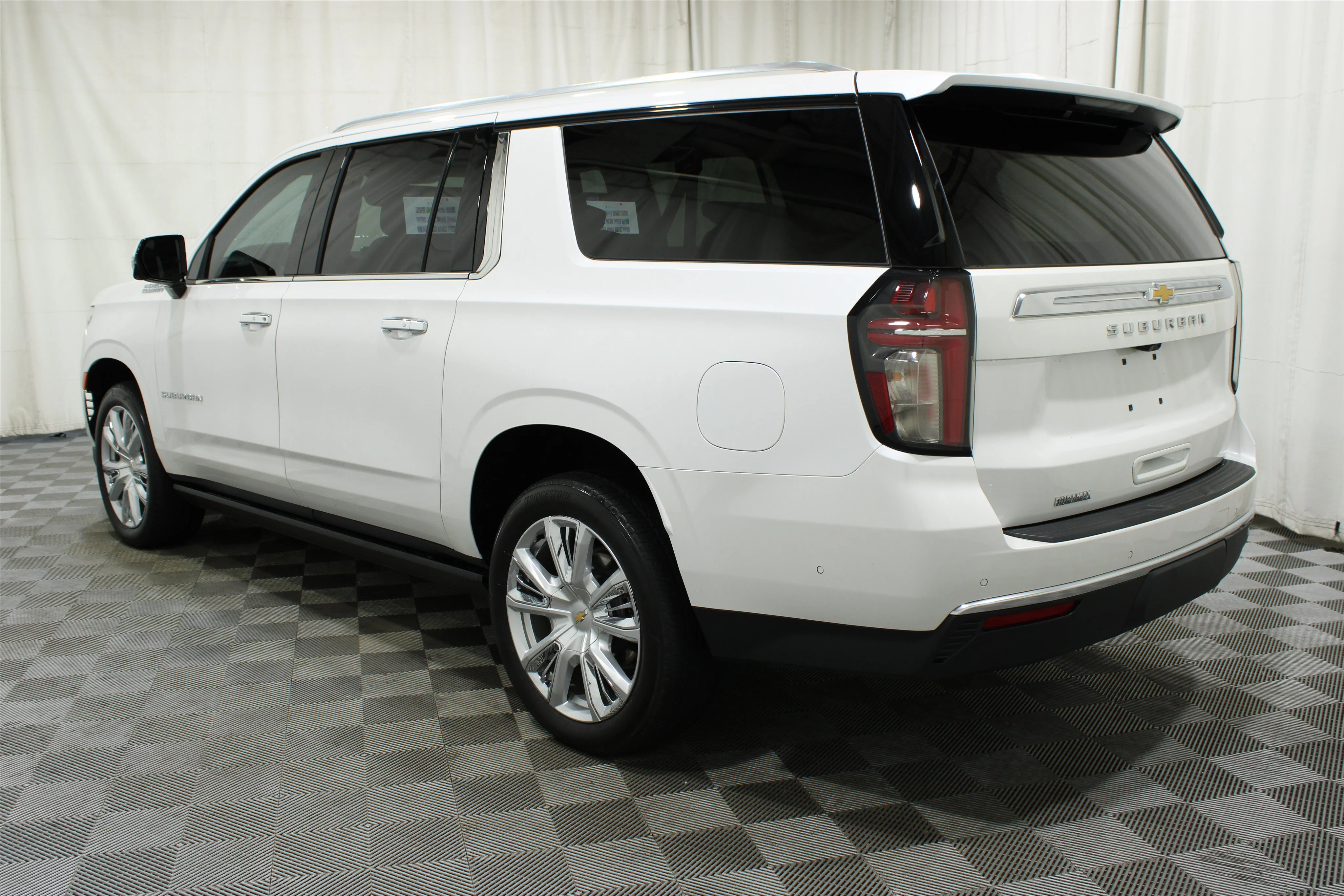 2024 Chevrolet Suburban High Country - Photo 43