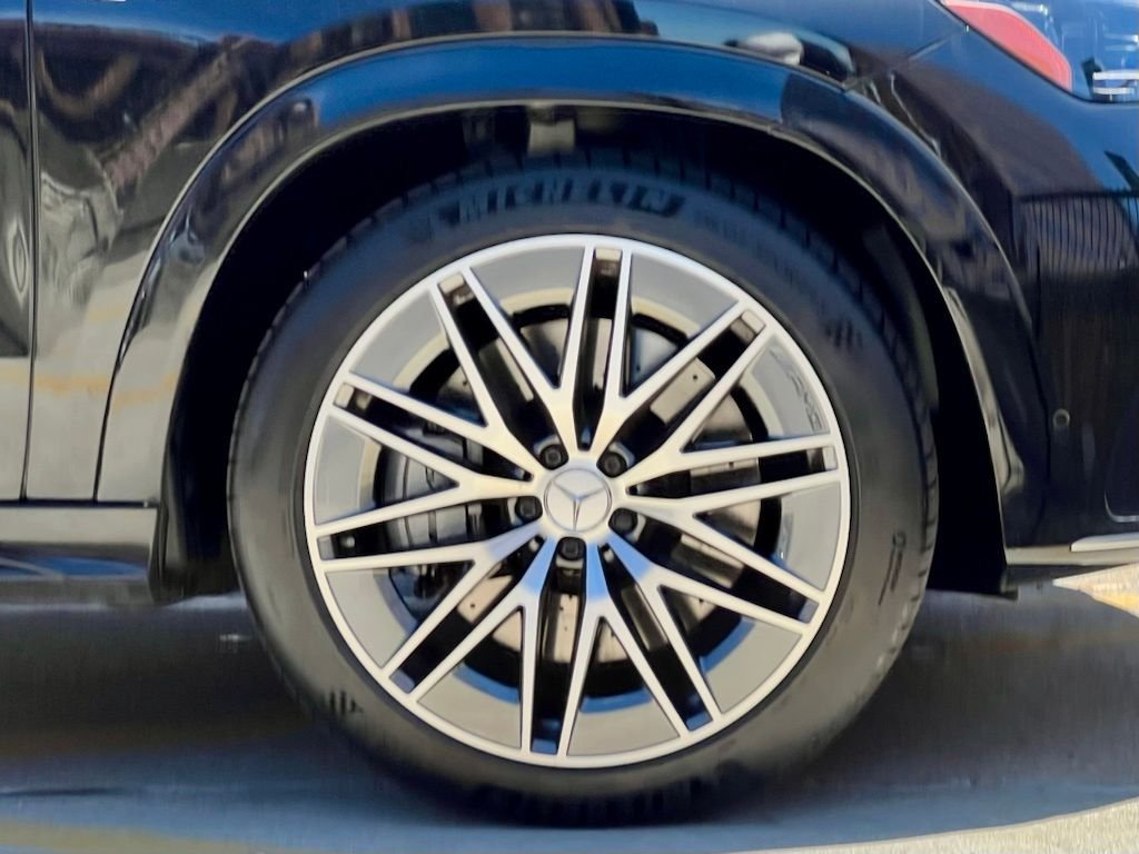 Certified Used 2024  Mercedes-Benz GLE 53 AMG® image 17