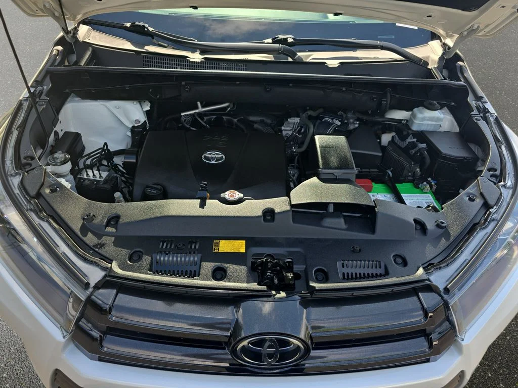 Used 2019 White Toyota SE image 34
