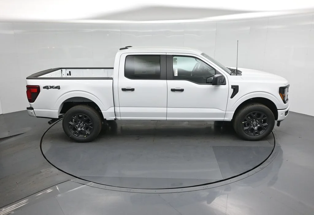 New 2026 Oxford White Ford STX image 32
