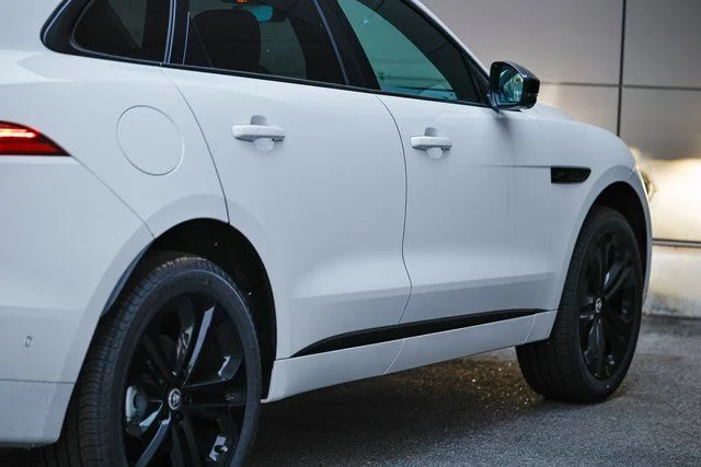 2026 Jaguar F-Pace R-Dynamic S - Photo 10