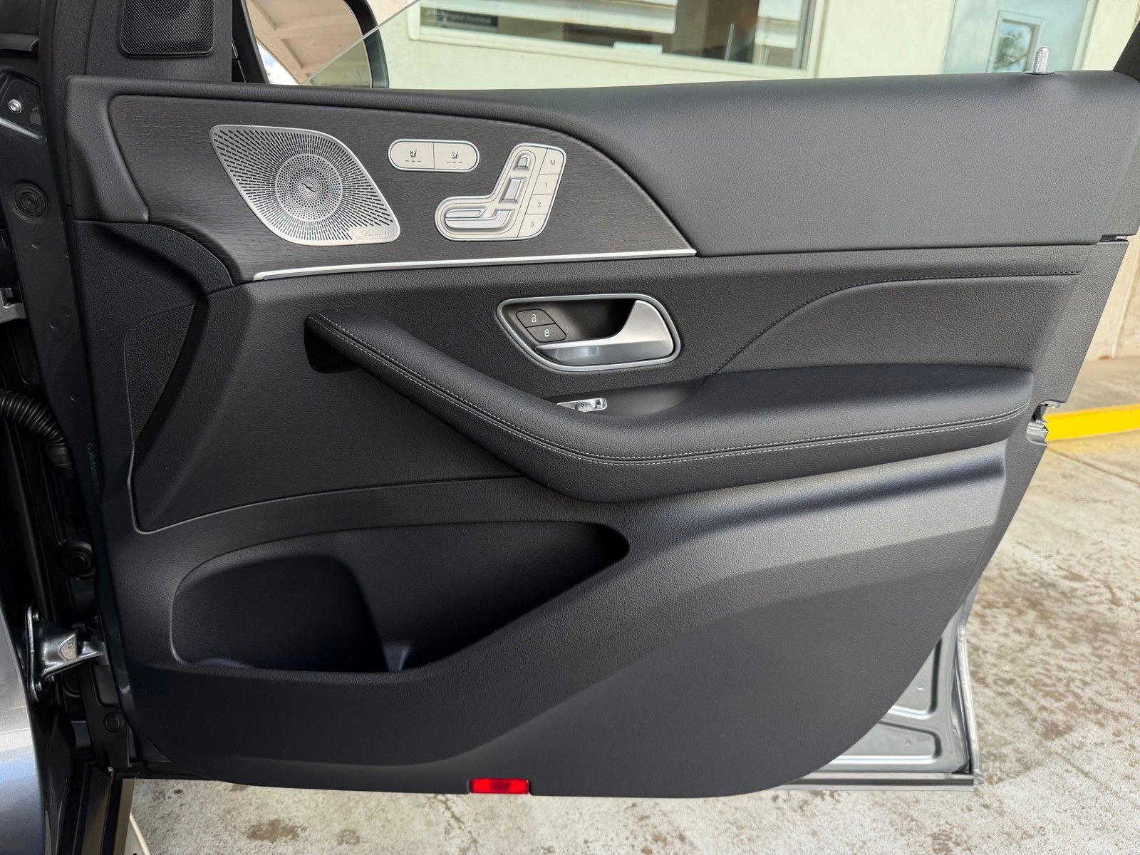 New 2026 Selenite Grey Metallic Mercedes-Benz GLS 450 image 45