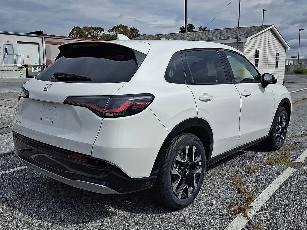 New 2027 Platinum White Pearl Honda EX-L image 5