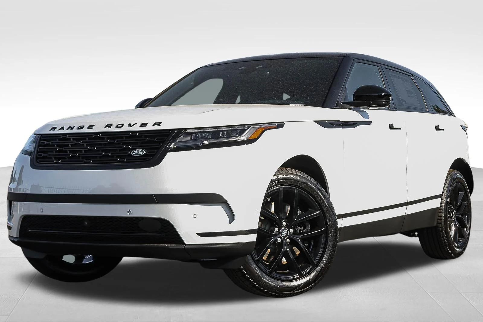 New 2026 Fuji White Land Rover S image 1