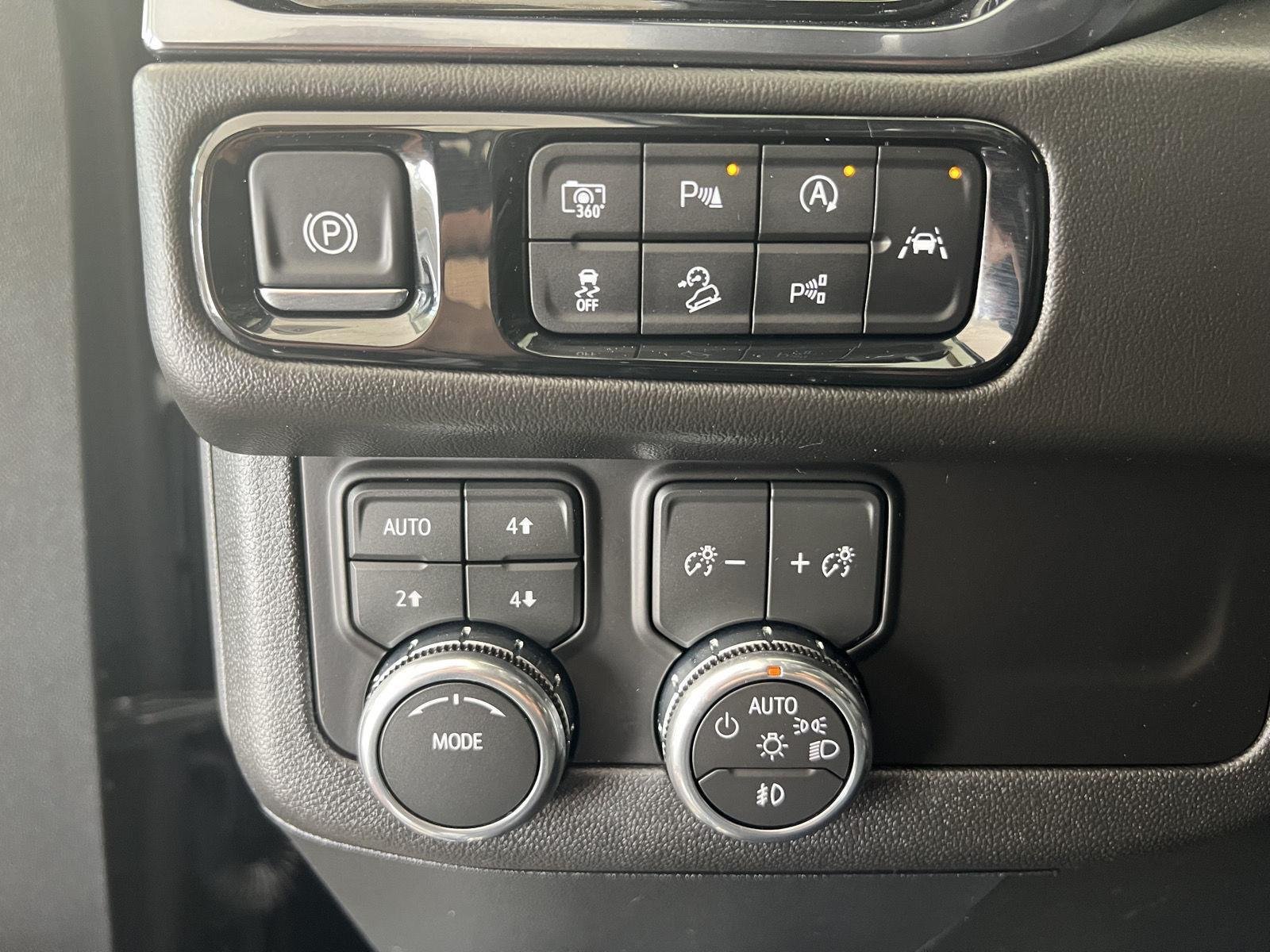 Used 2026 Onyx Black GMC AT4 image 12
