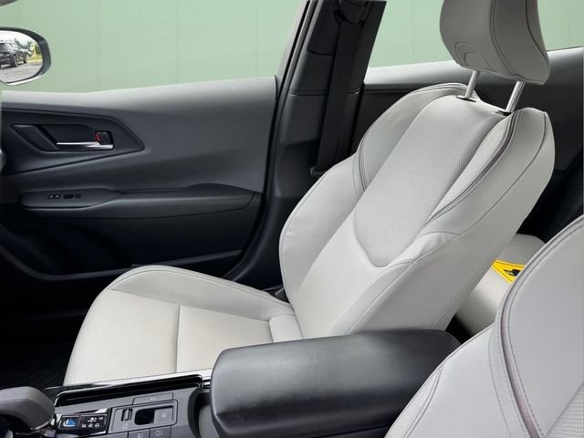 Used 2024 Silver Toyota XLE image 9