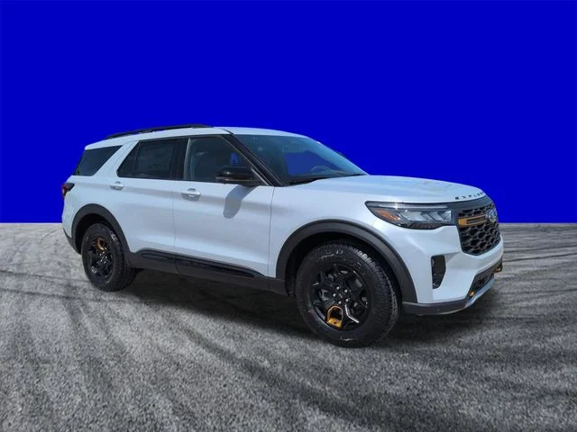 New 2026 Space White Metallic Ford Tremor® image 2