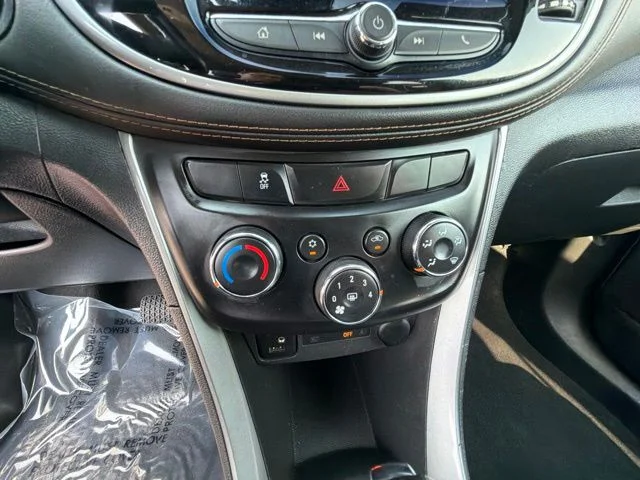 Used 2022 Red Chevrolet LT image 24