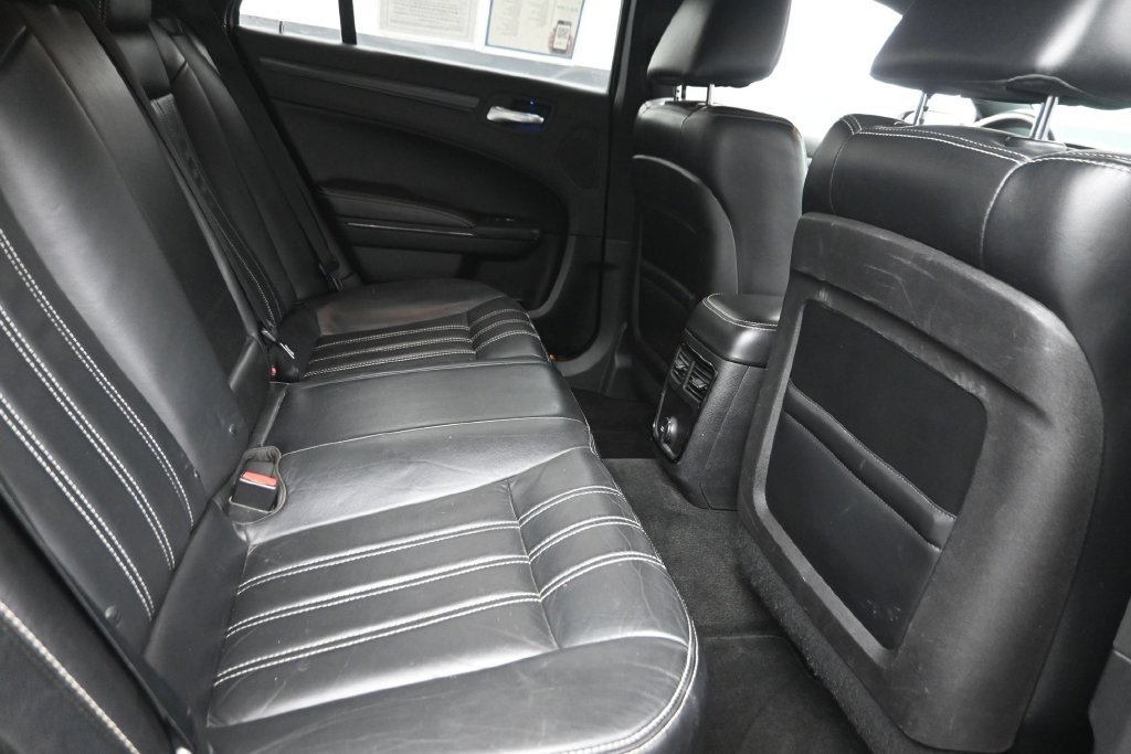 Used 2014 White Chrysler S image 10