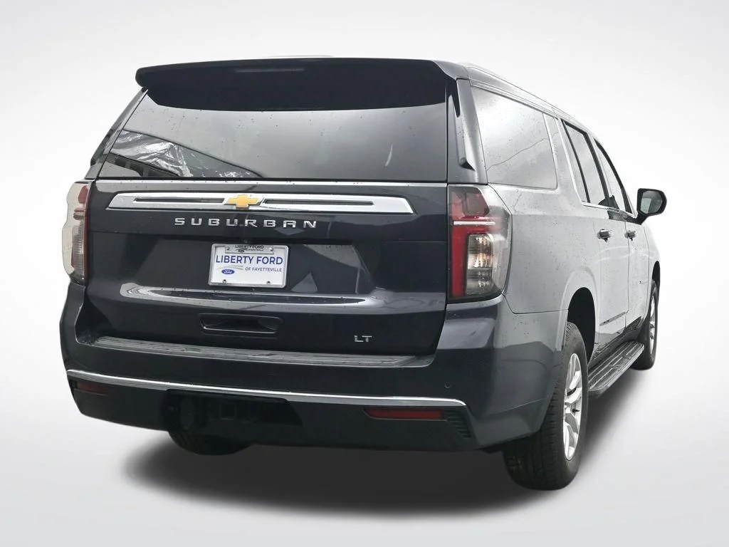 2023 Chevrolet Suburban LT - Photo 7