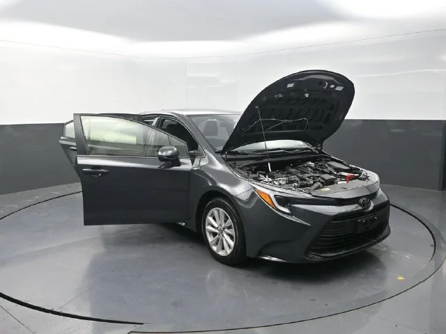Used 2026  Toyota LE image 39