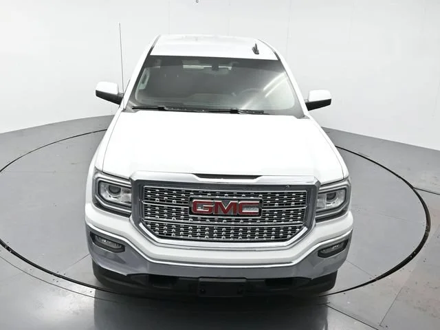 Used 2017 SUMMIT WHITE GMC SLE image 18