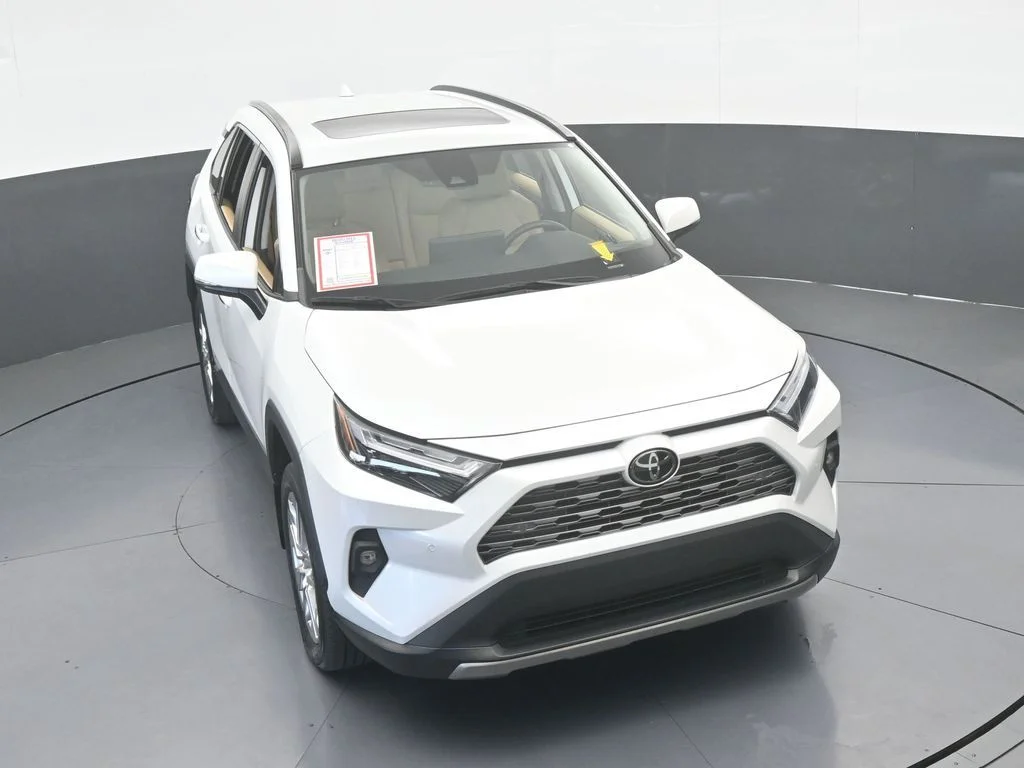 Used 2023 Ice Cap Toyota Limited image 52