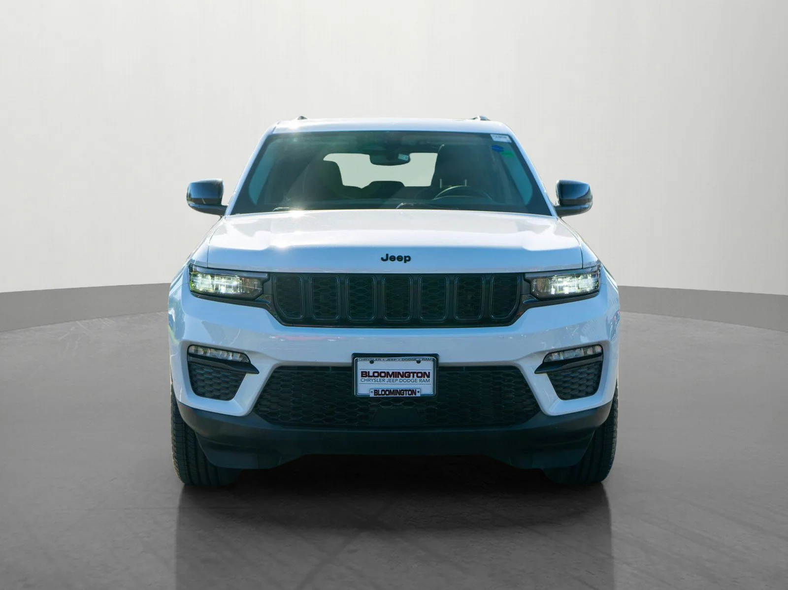 Used 2023 Jeep Grand Cherokee Limited with VIN 1C4RJHBG5PC512973 for sale in Minneapolis, Minnesota