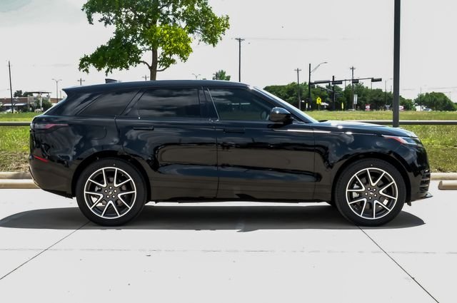 Certified Used 2025 Black Land Rover Dynamic SE image 7