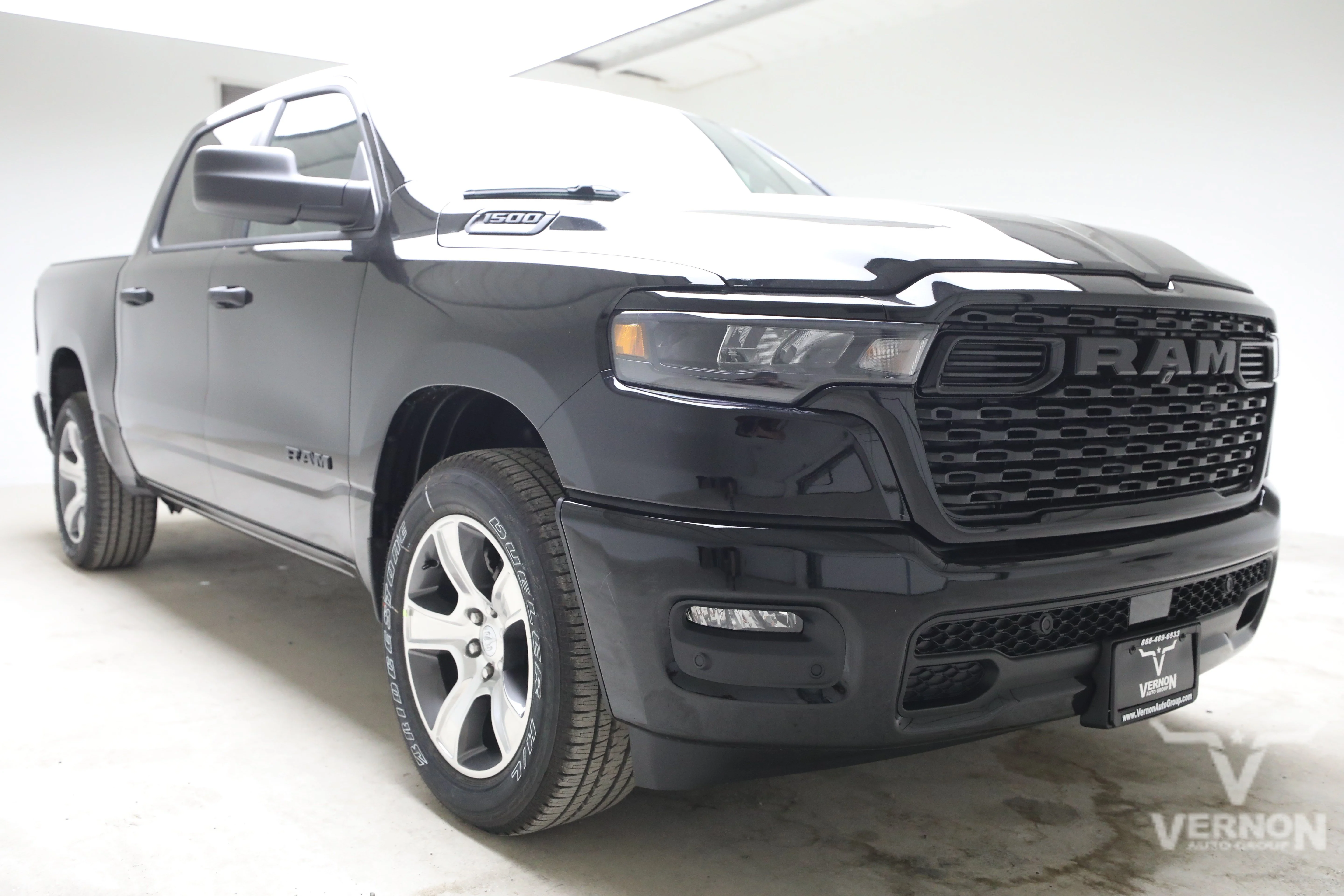 New 2026 Ram 1500 Express Crew Cab 2WD