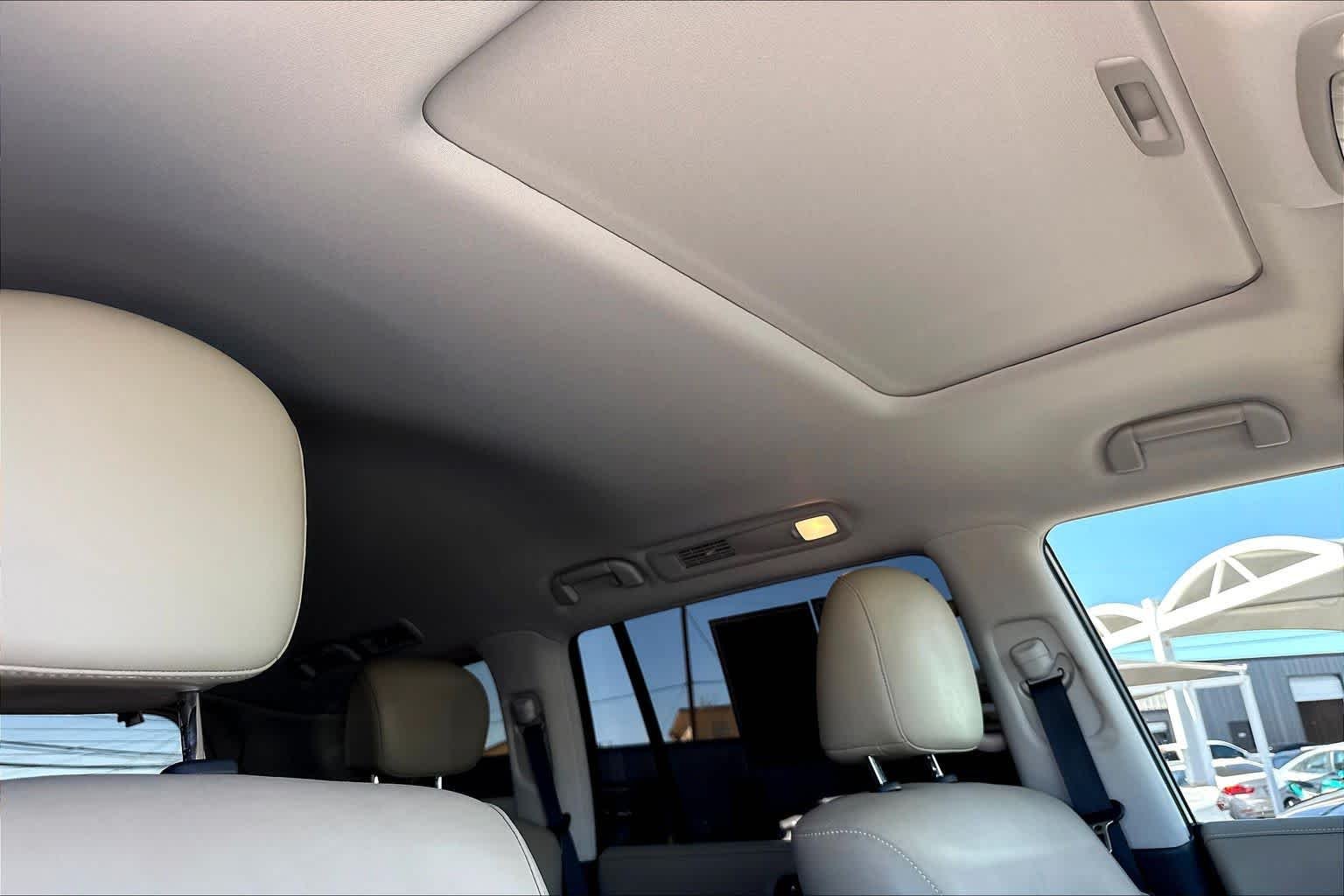 Used 2024 Mineral Black INFINITI PREMIUM SELECT image 14